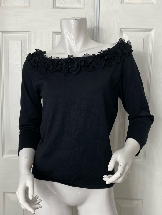 Carlisle Tops - ‼️Silk Carlisle Black Floral Trim Boatneck Top